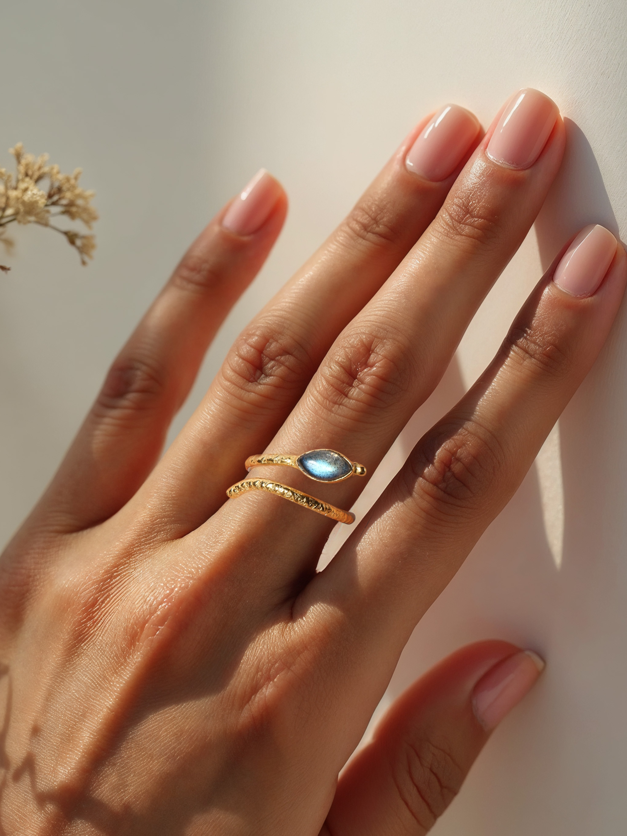 snake ring- Labradorite