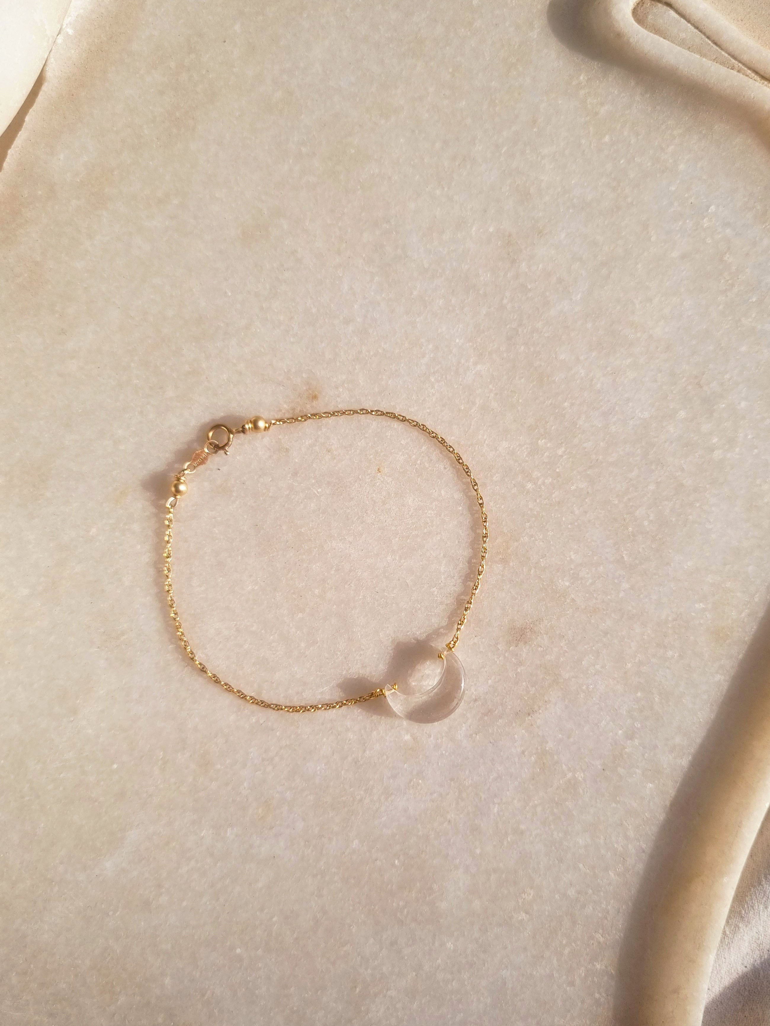 adhvaya - Clear quartz Luna Bracelet