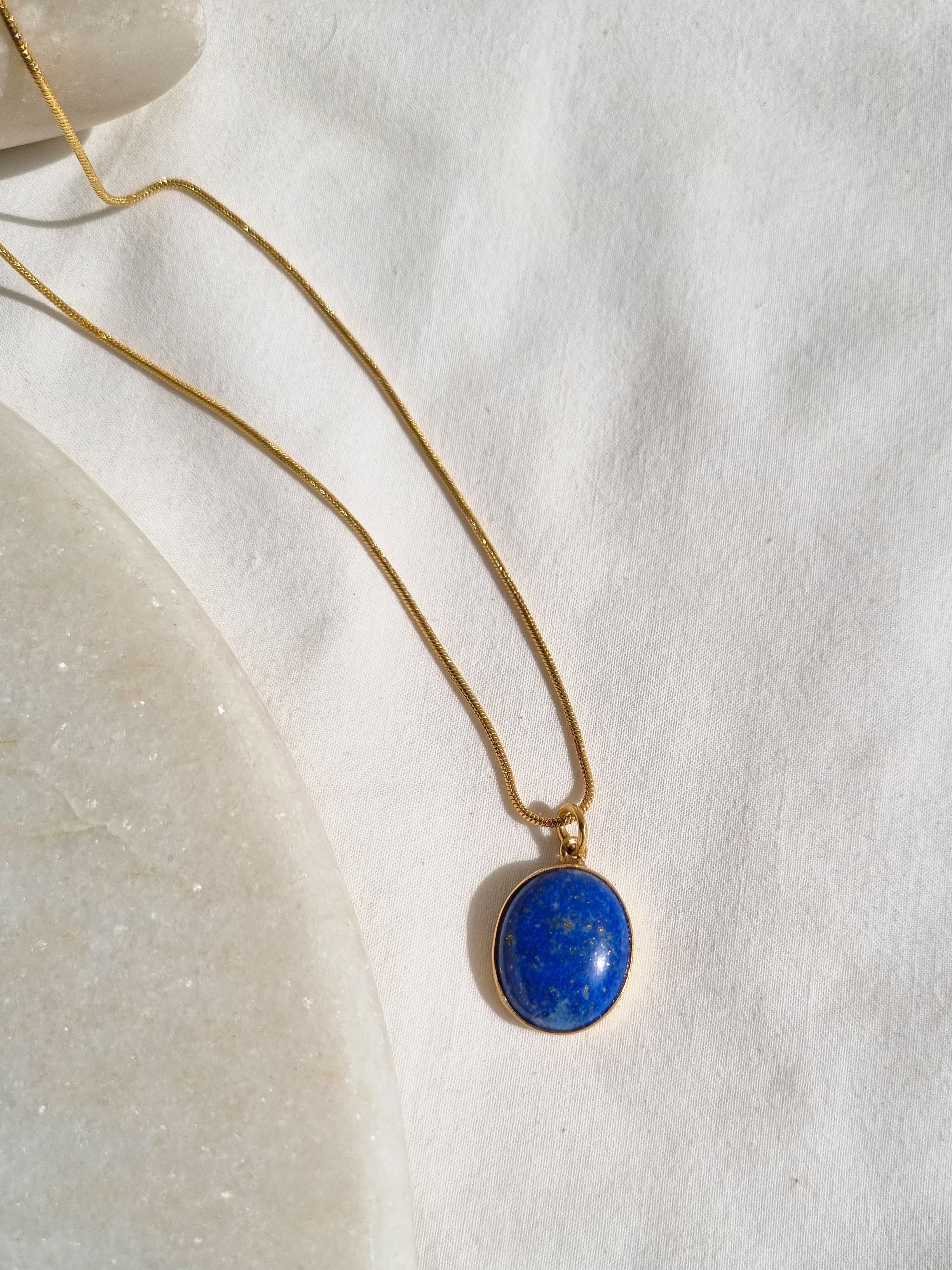 vana - Lapis Lazuli Oval Men's Pendant