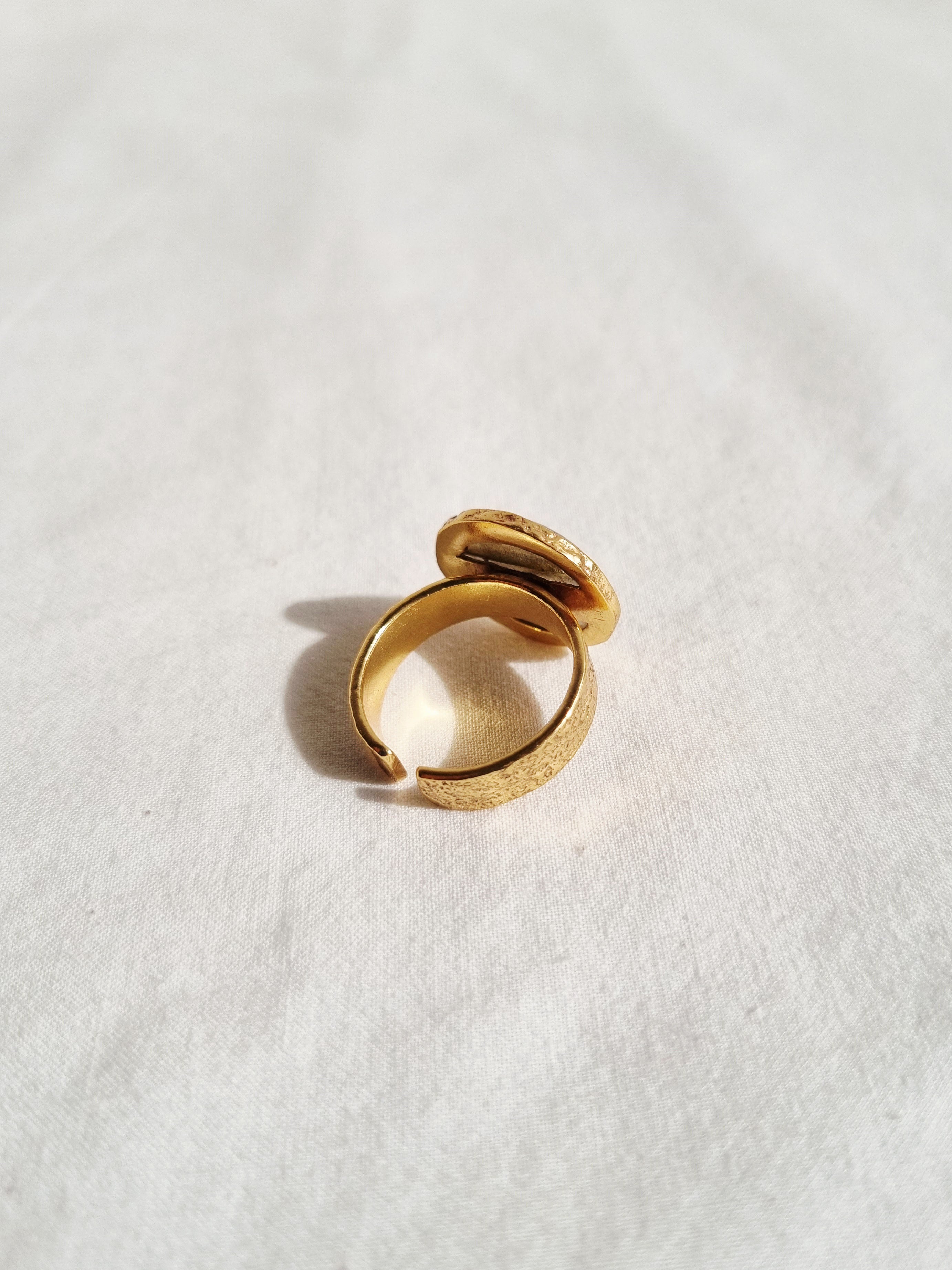 saani - Labradorite Saturn Ring