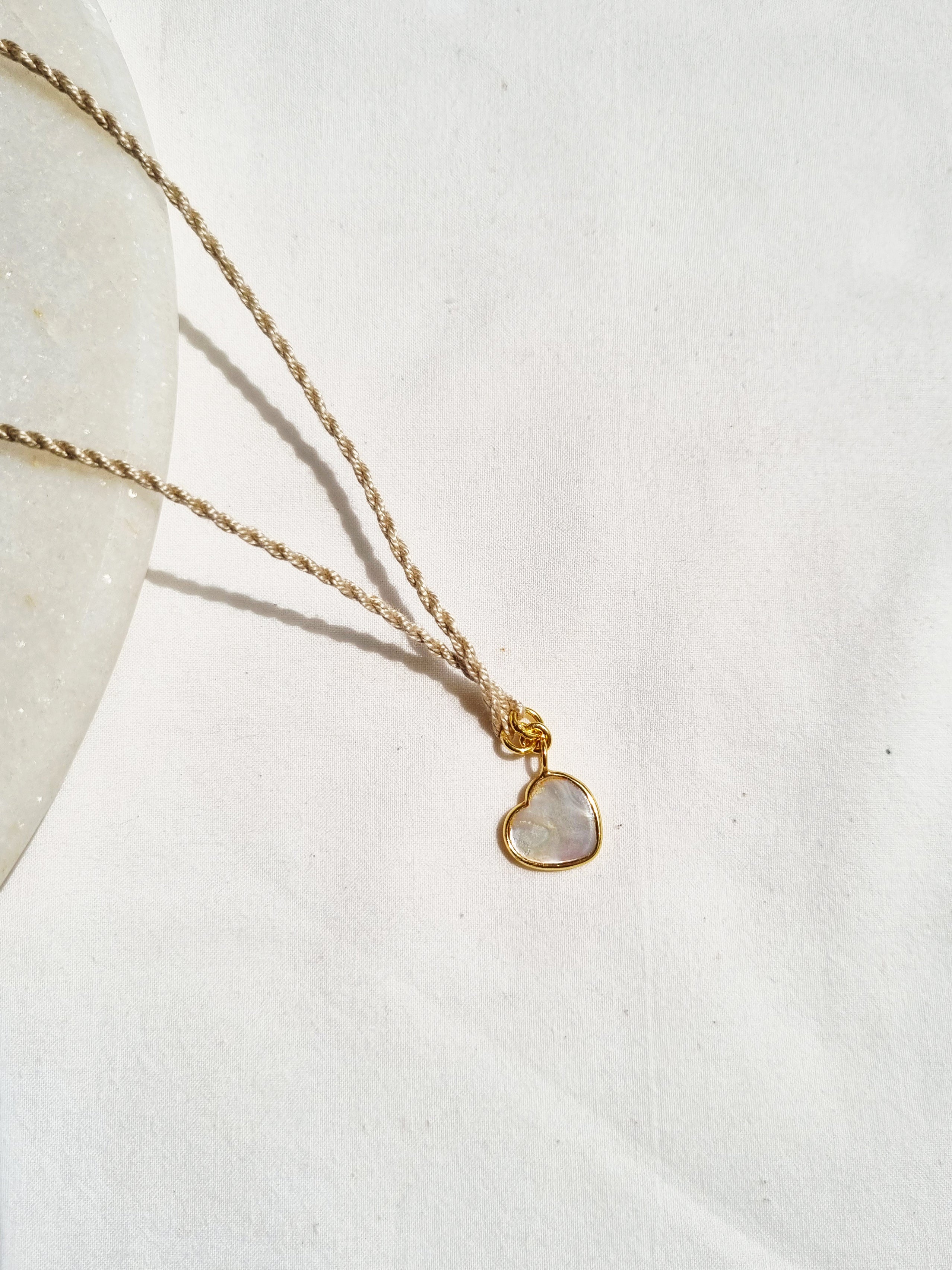 hart - Mother of Pearl Heart Charm Rakhi