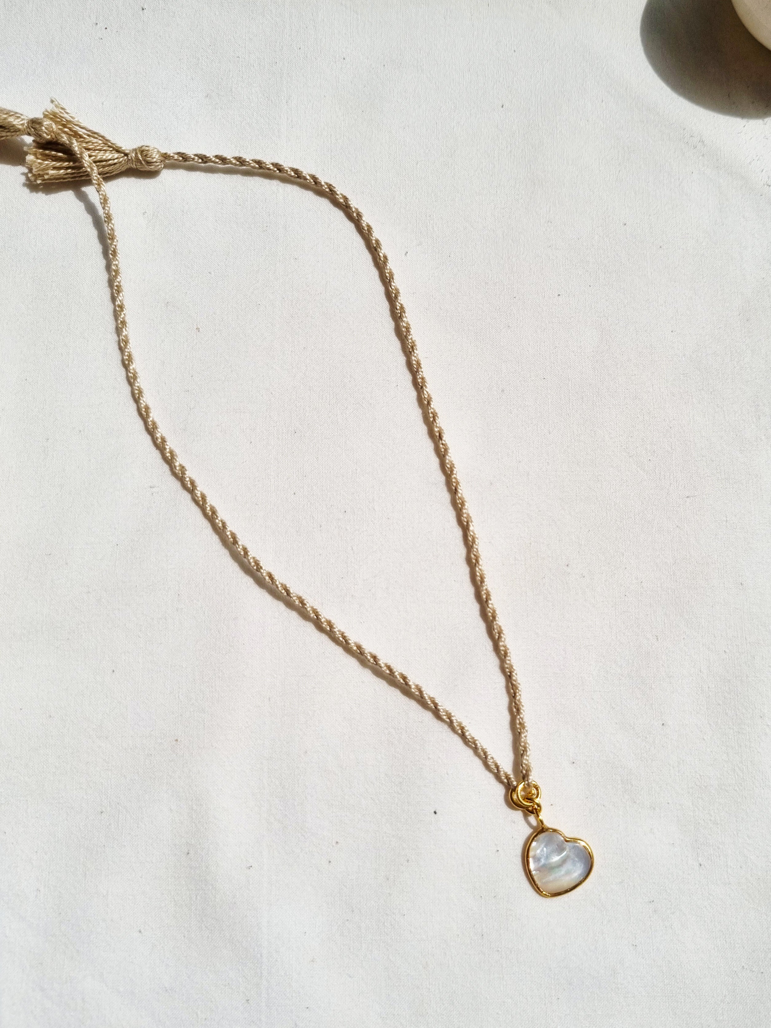 hart - Mother of Pearl Heart Charm Rakhi