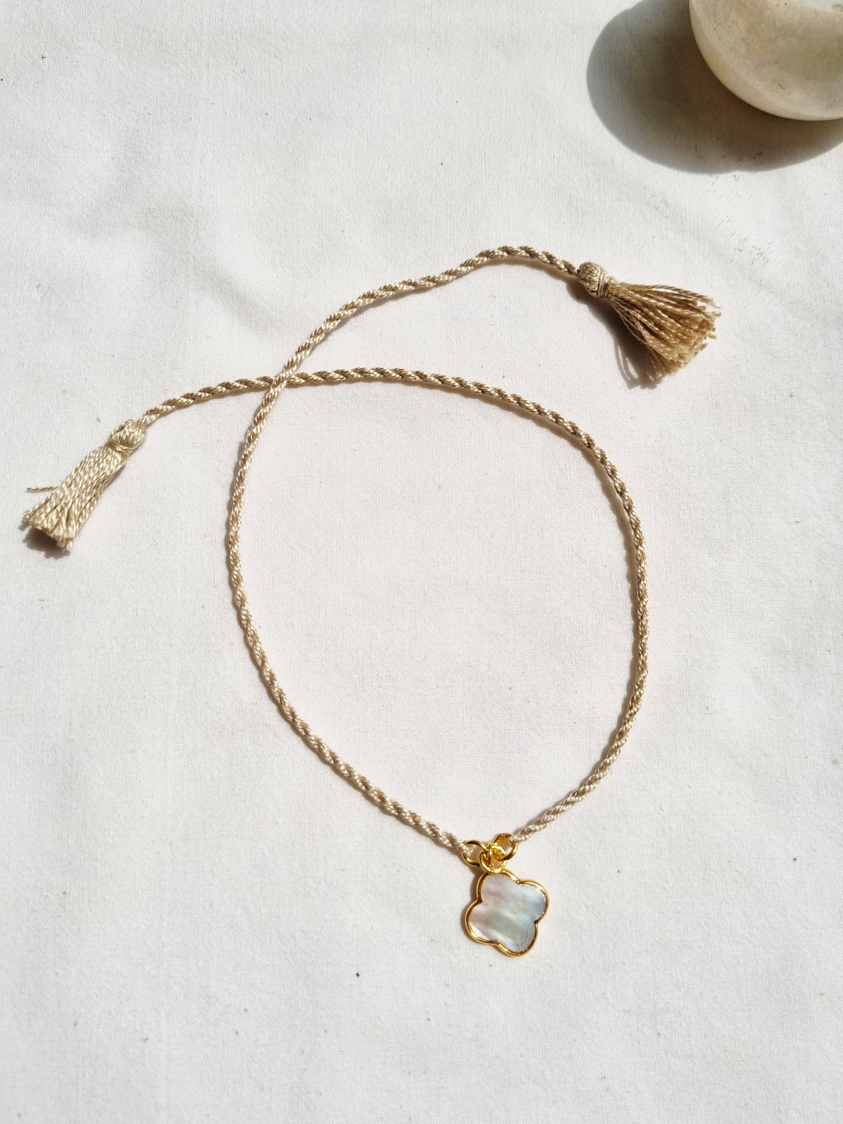 kasana - Mother of Pearl Clover Charm Rakhi
