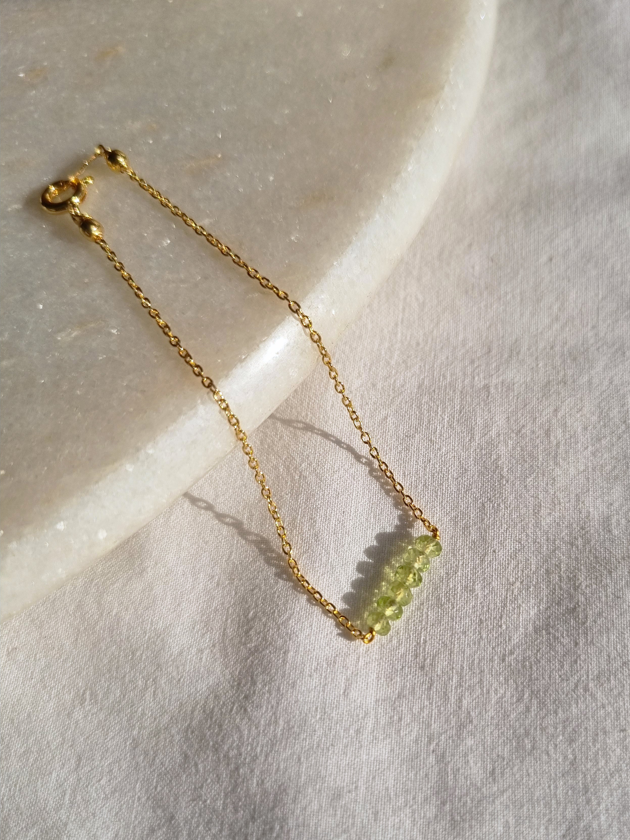 entilae - Peridot Baati Bar Bracelet