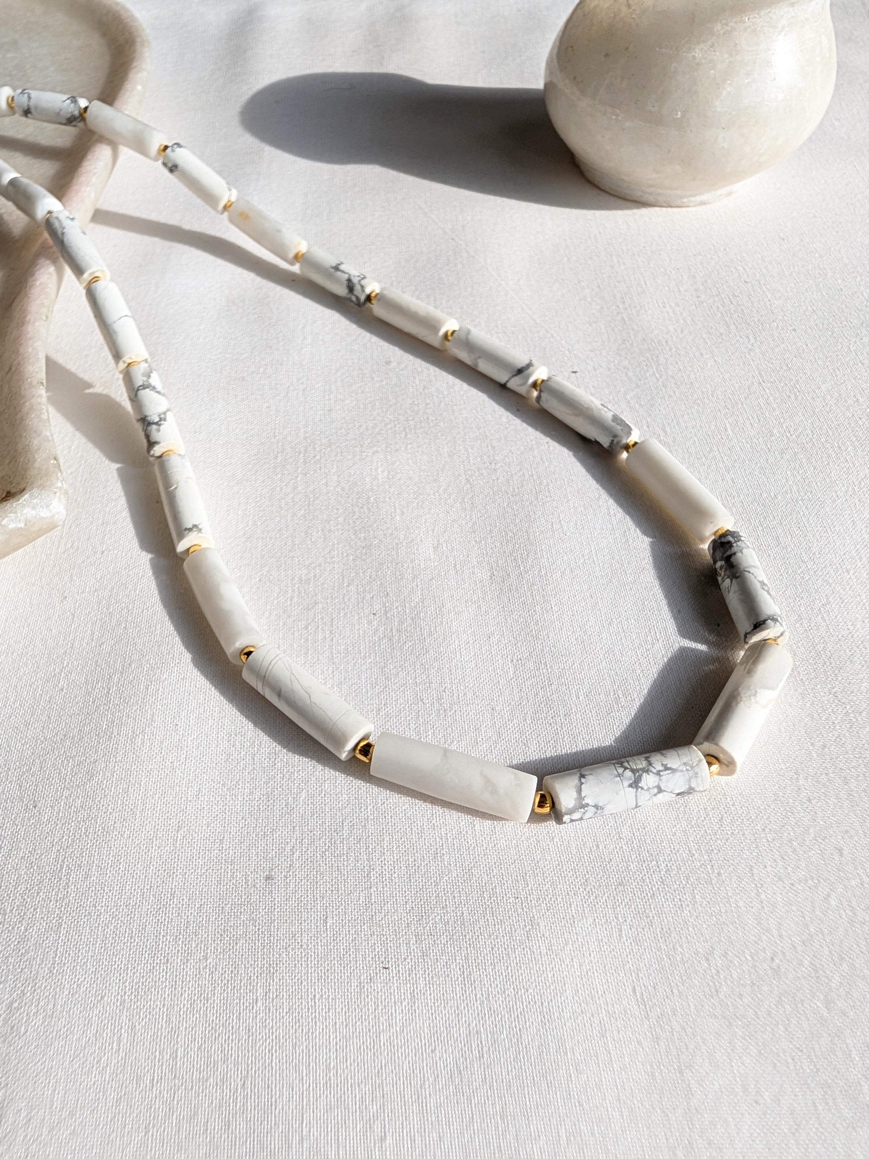 miha - Howlite Tube Choker