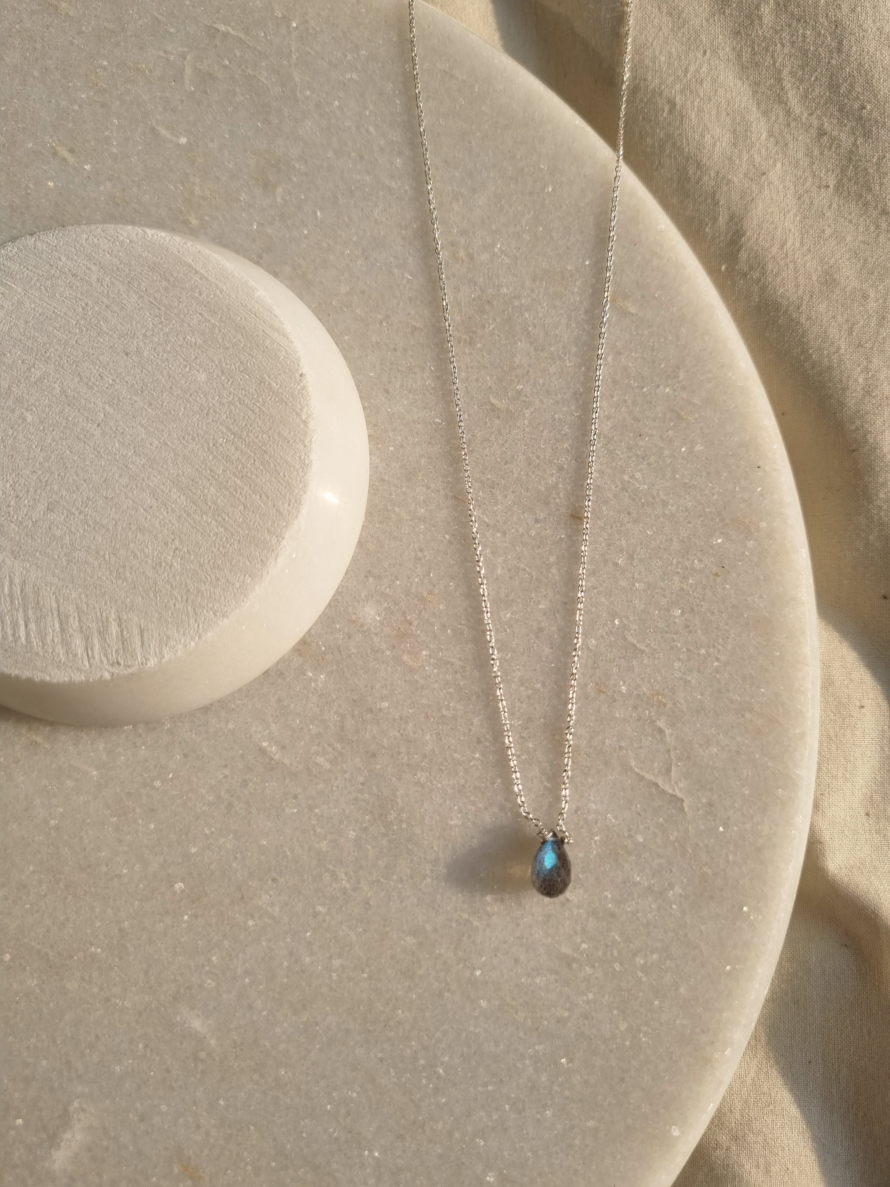 visno - Labradorite Tear shaped Drop Pendant