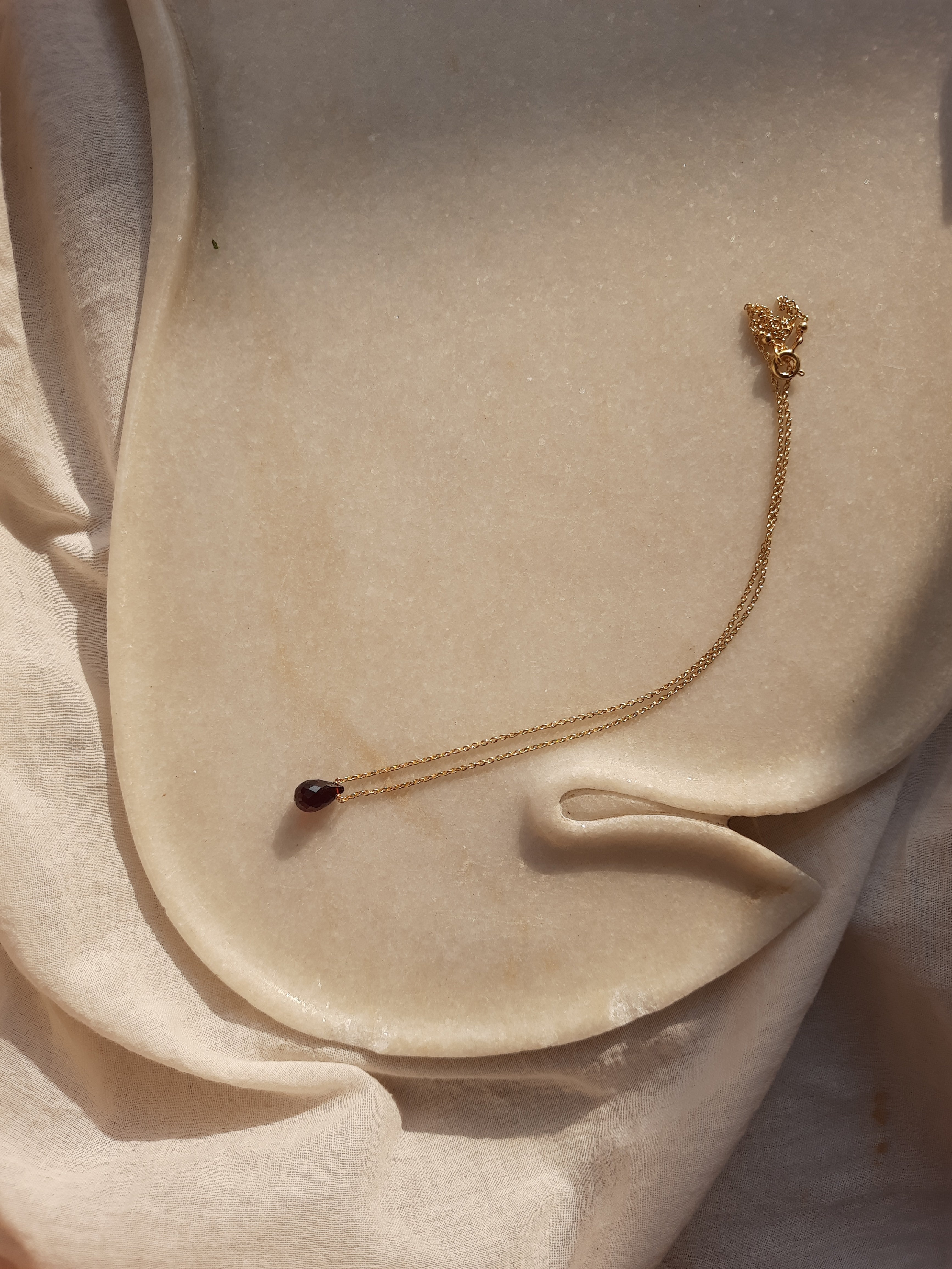 visno - Garnet Tear shaped Drop Pendant