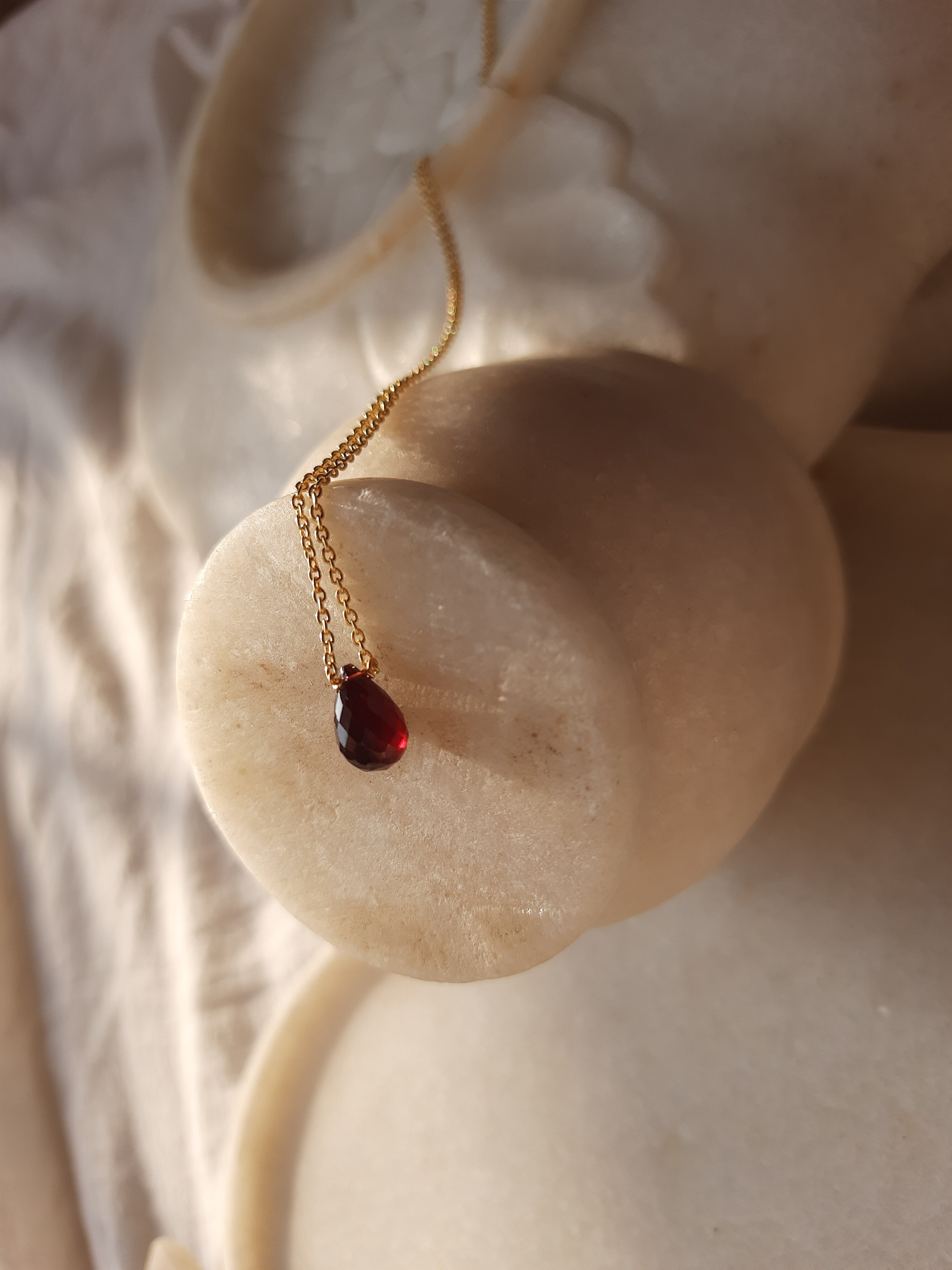 visno - Garnet Tear shaped Drop Pendant