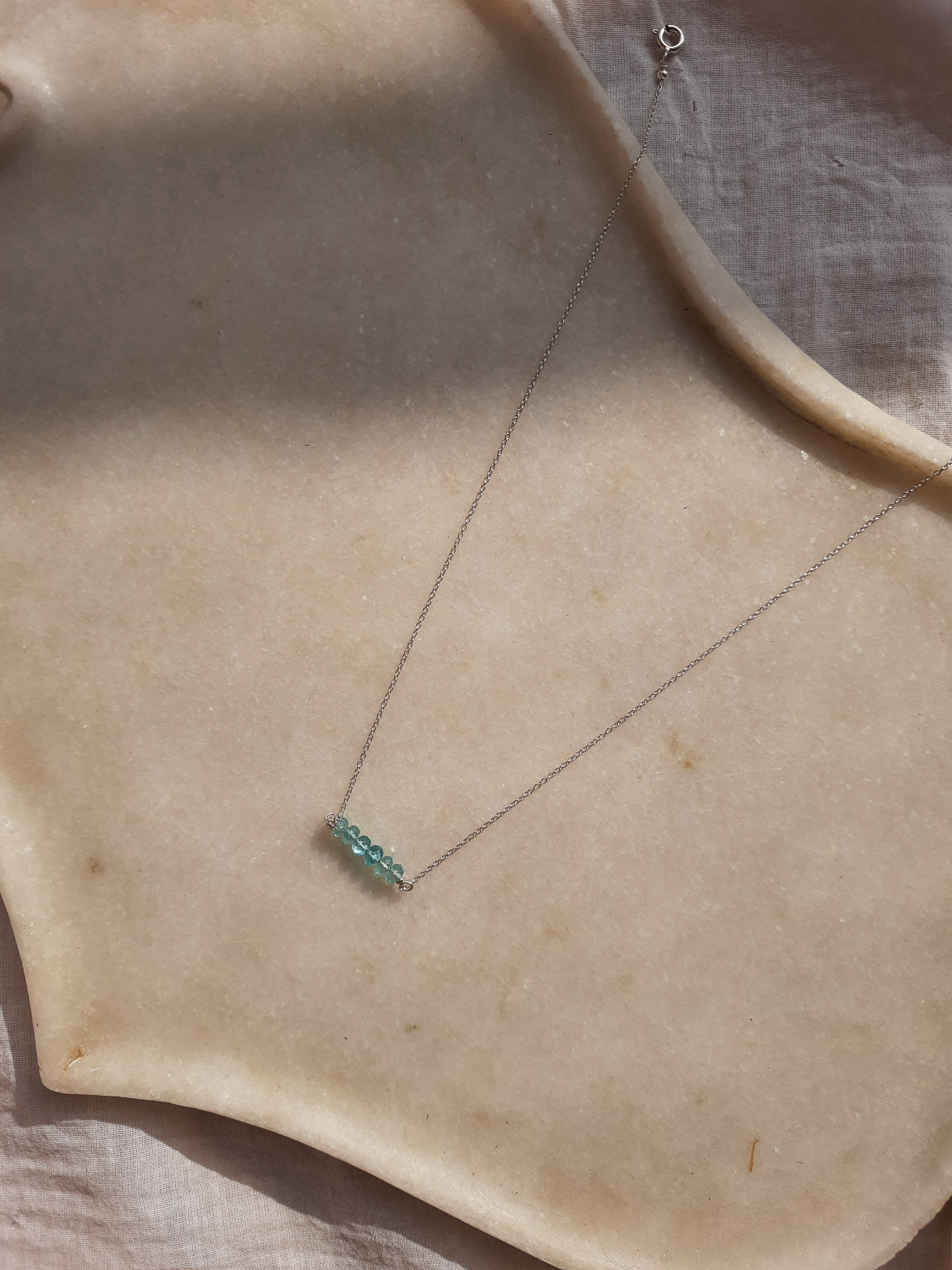 antilae - Apatite Baati Bar Pendant
