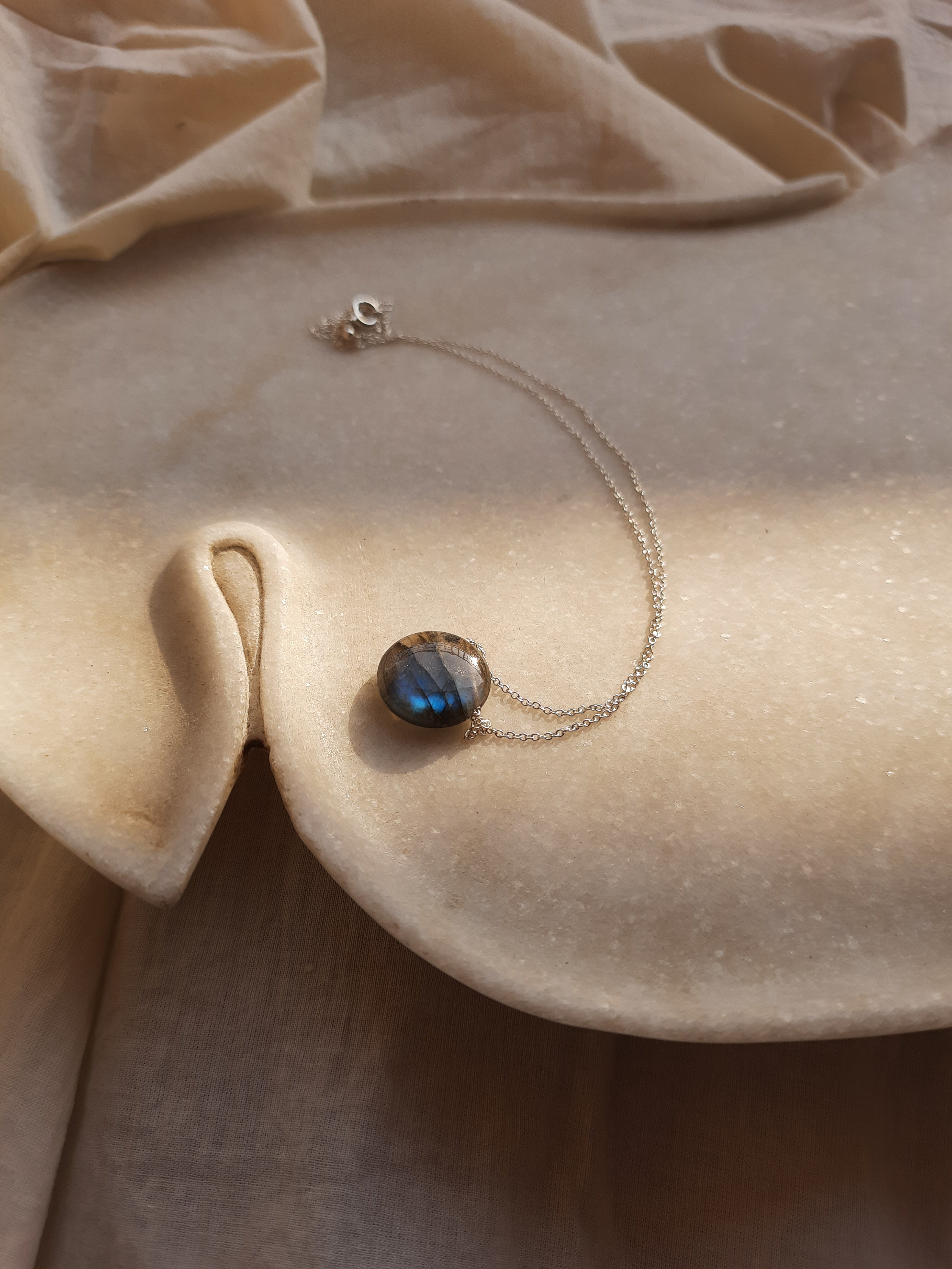 vyaas - Labradorite Coin Pendant