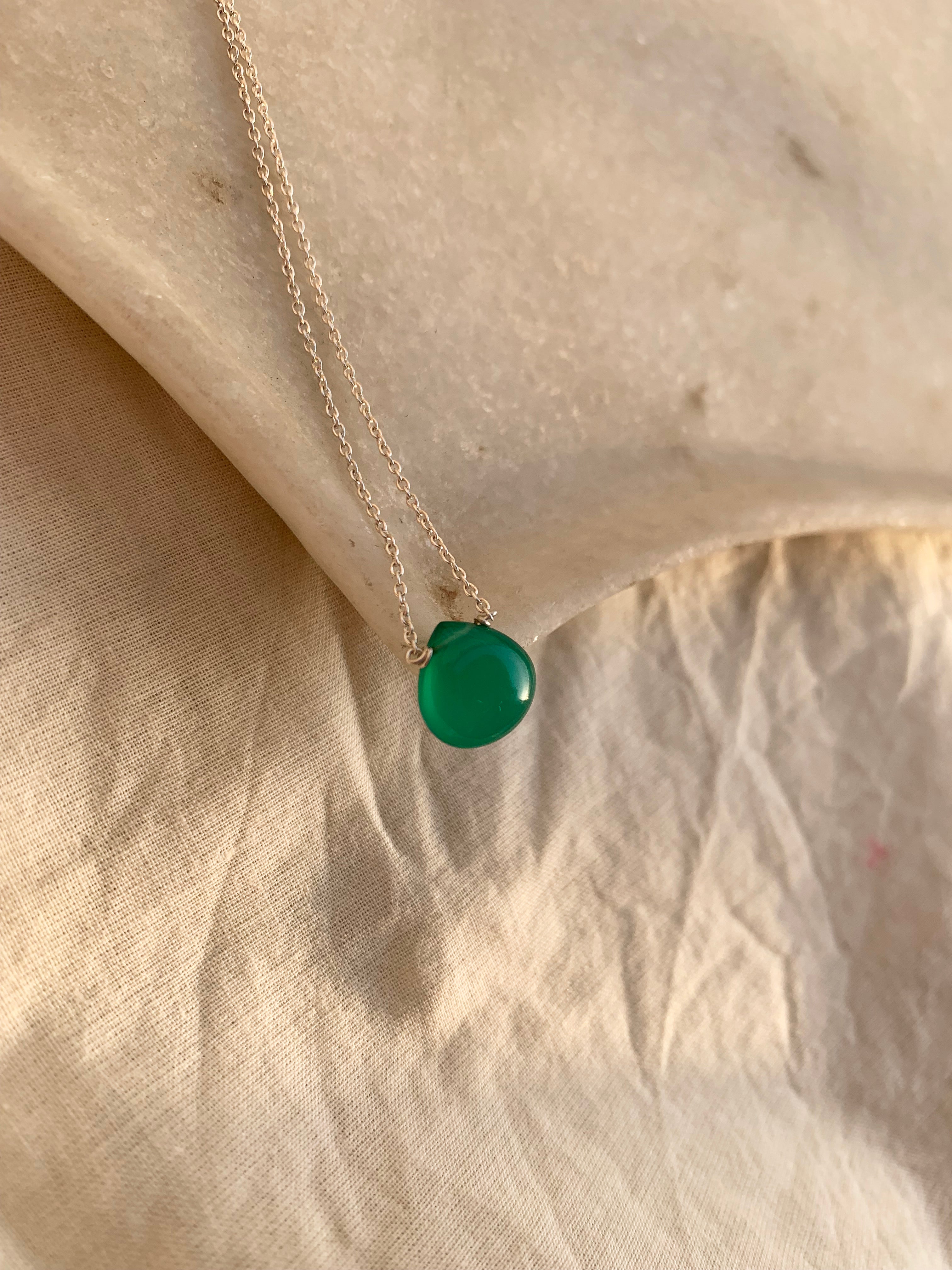 sete - Green Onyx Heart Shaped Drop Pendant