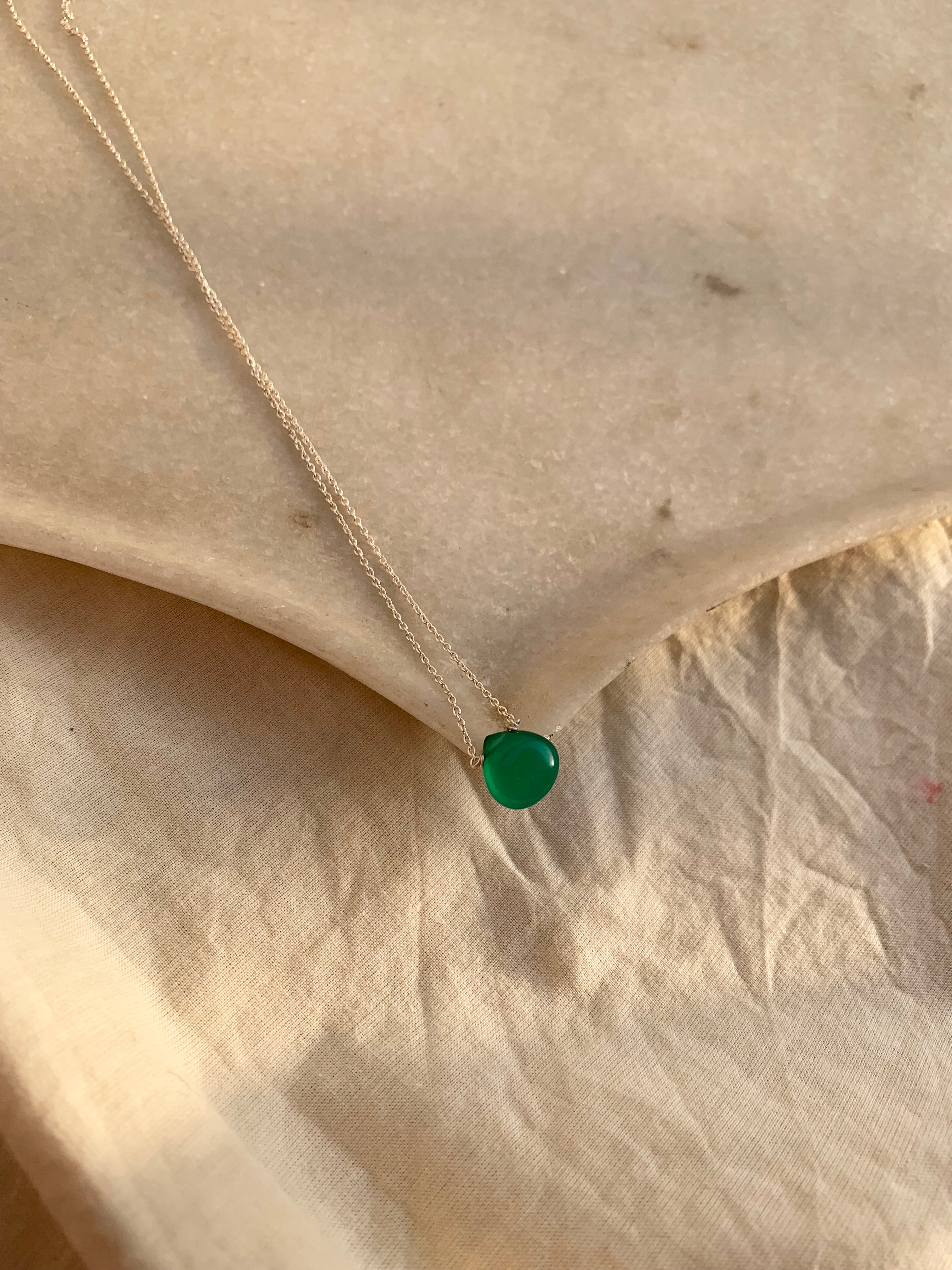 sete - Green Onyx Heart Shaped Drop Pendant