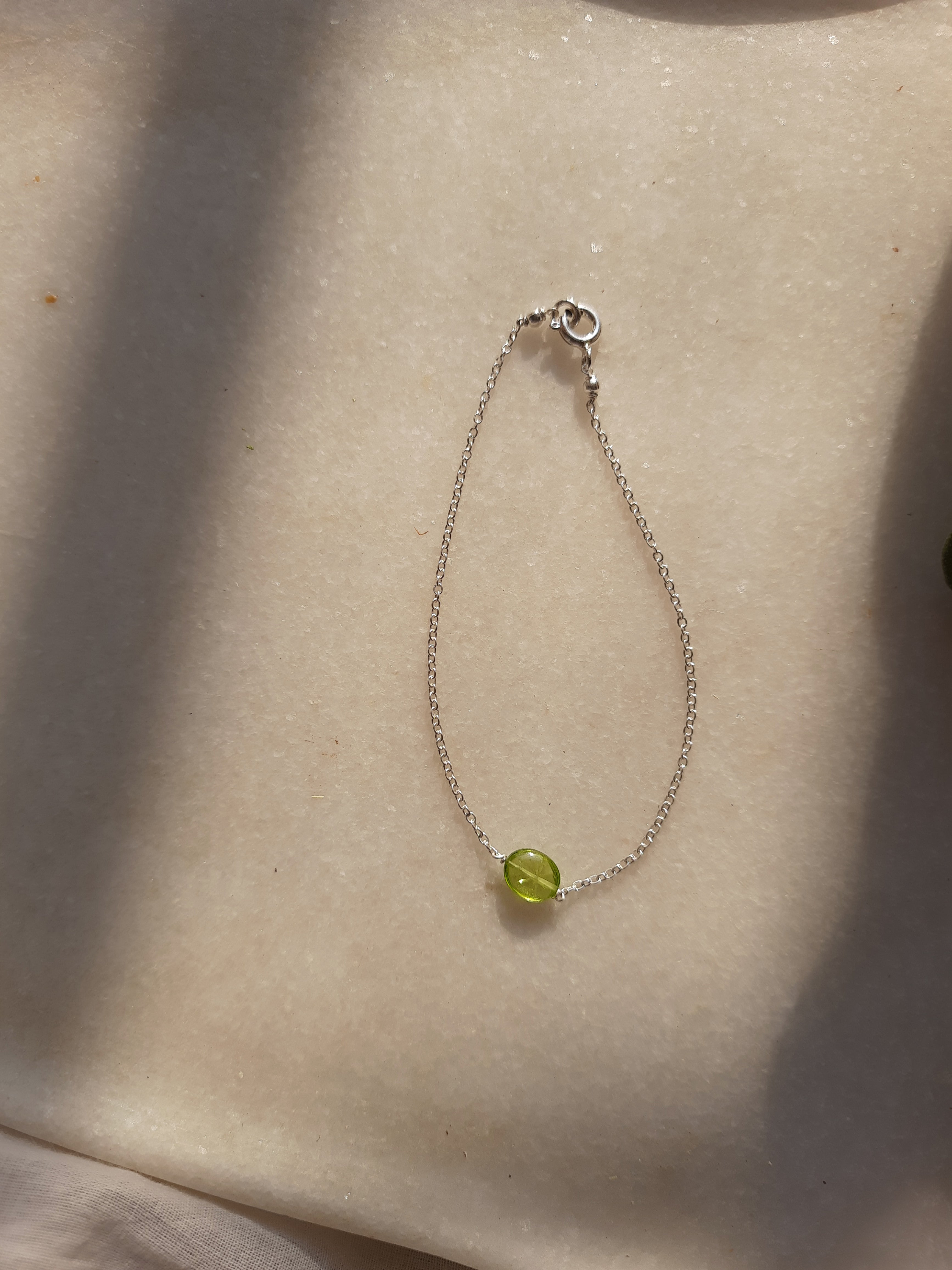 kesya - Peridot Oval Bracelet