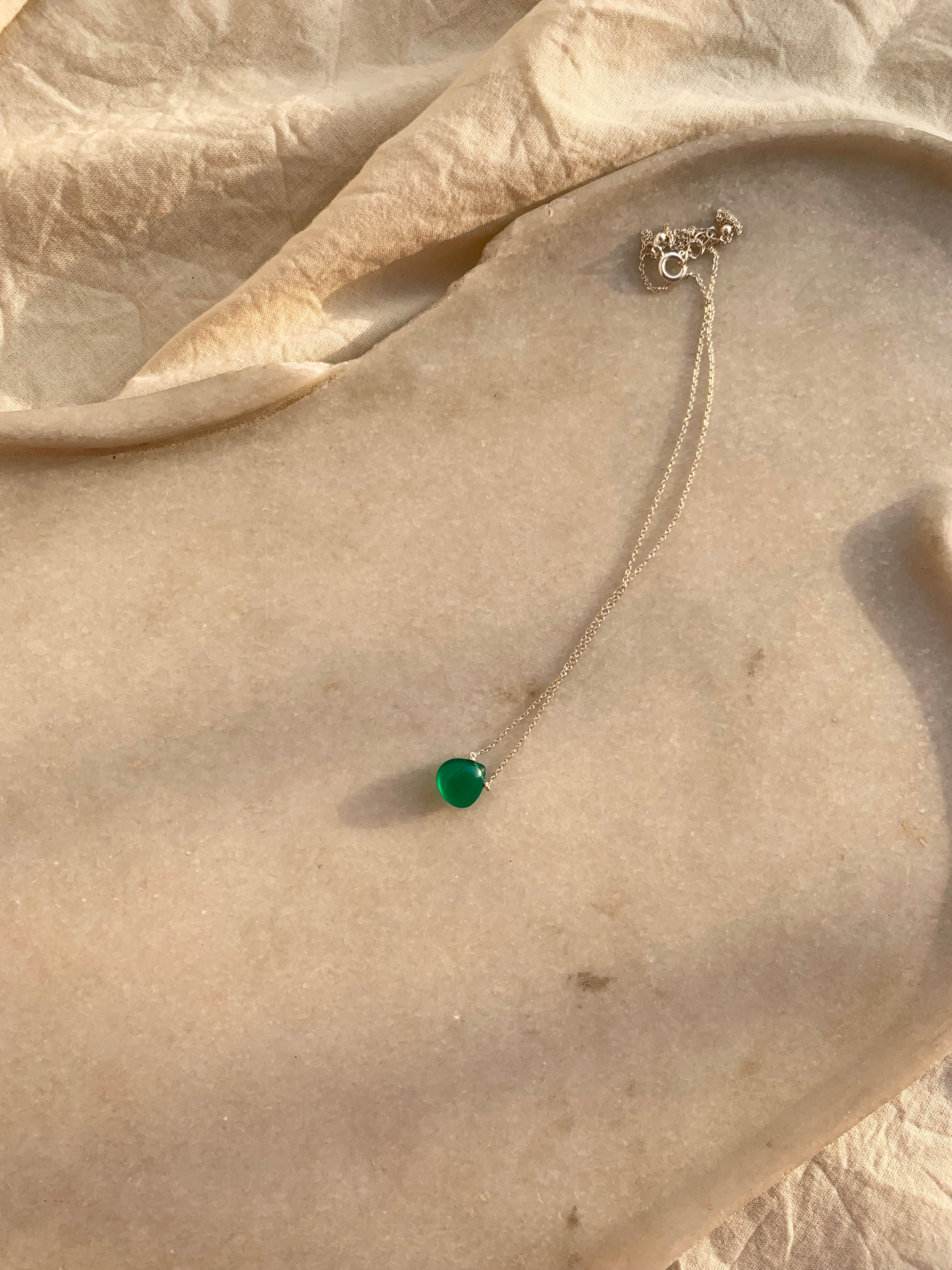 sete - Green Onyx Heart Shaped Drop Pendant
