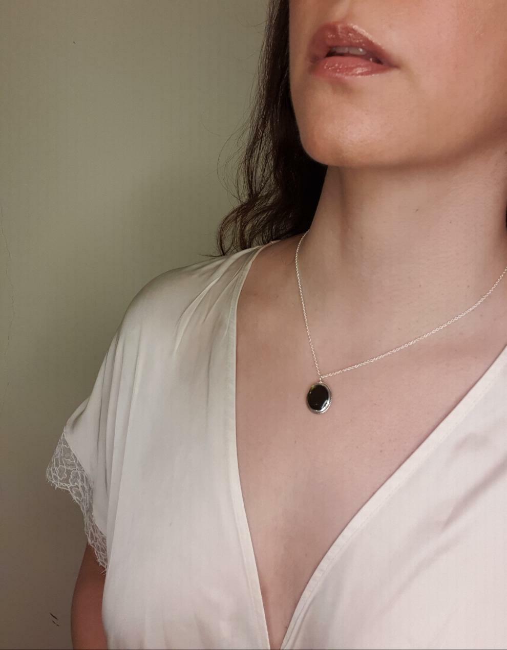 vana - Black Tourmaline Oval Pendant