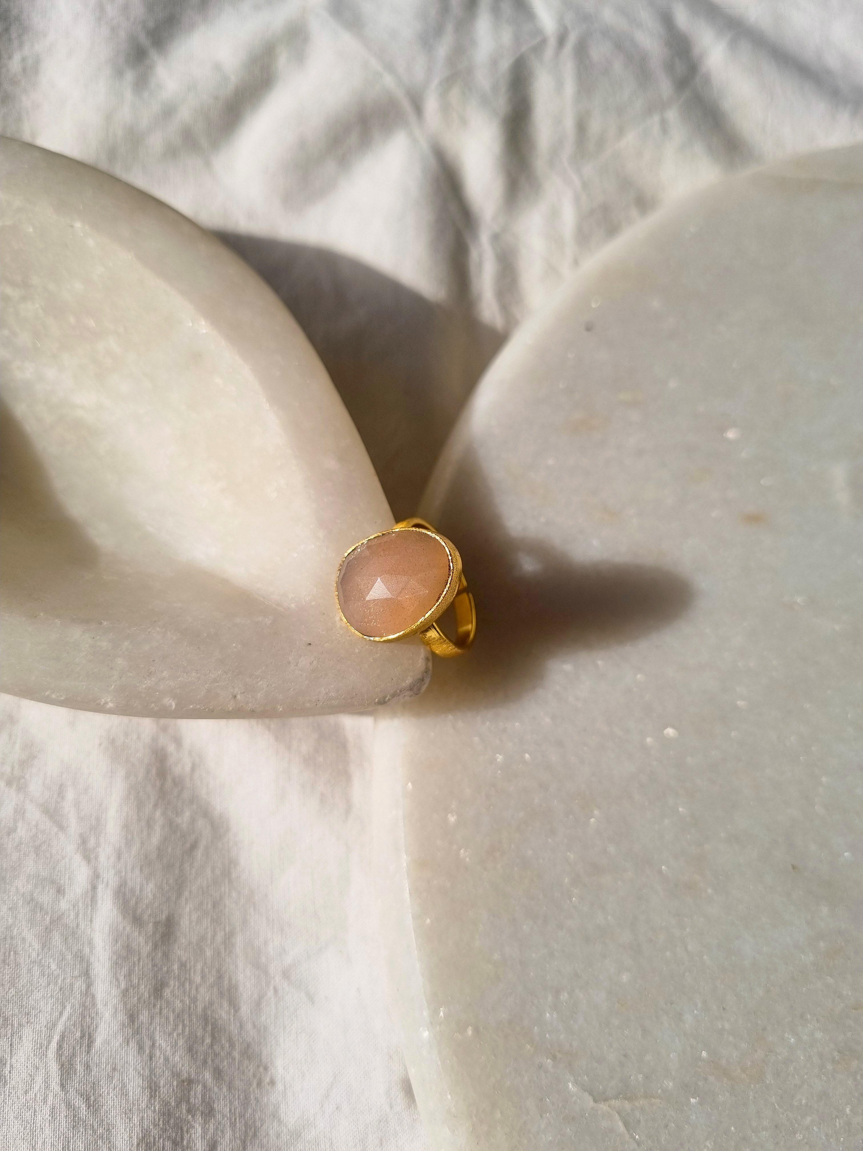 soul - Peach Moonstone Ring