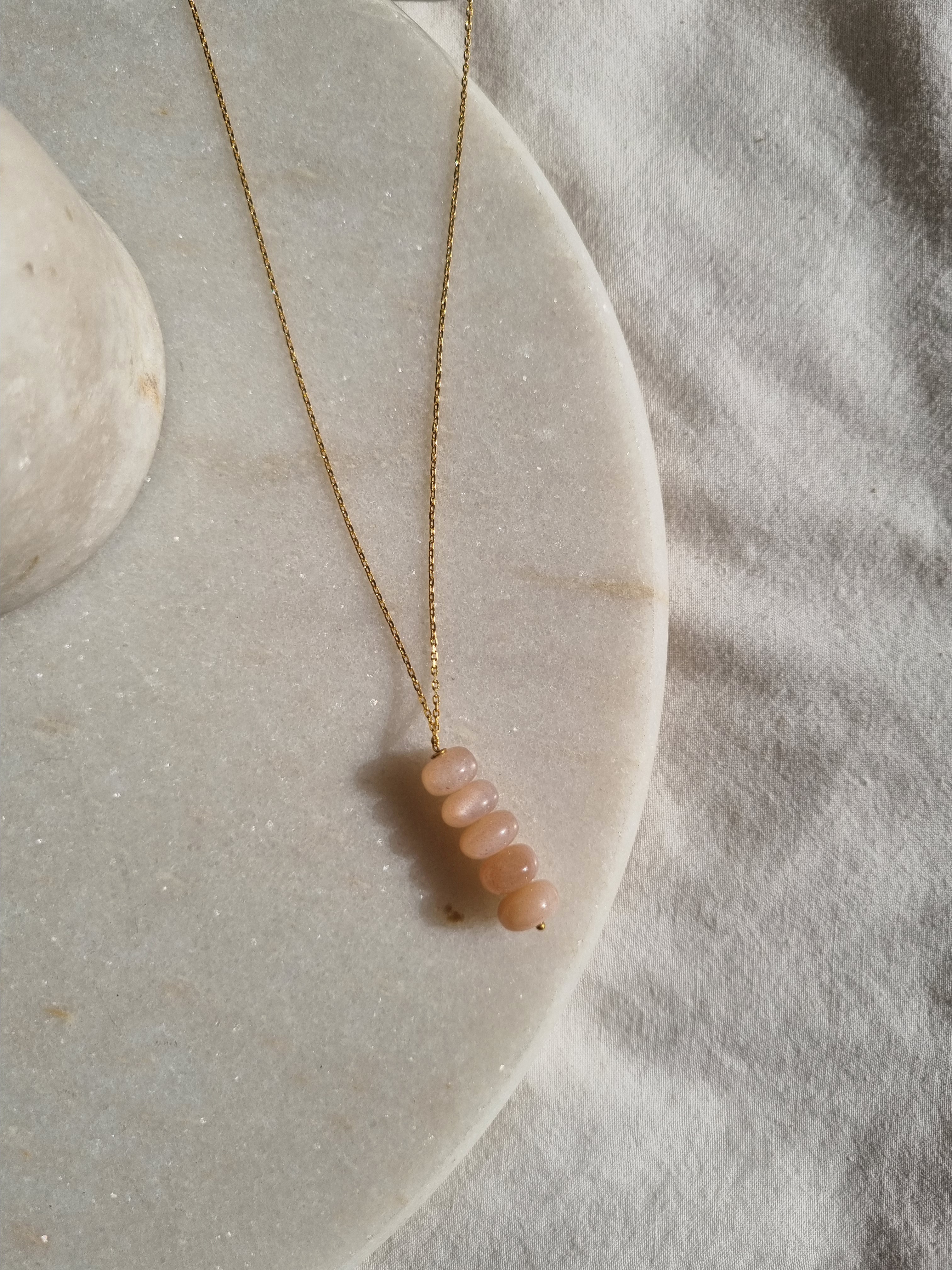 lasso - Peach Moonstone Baati Pendant