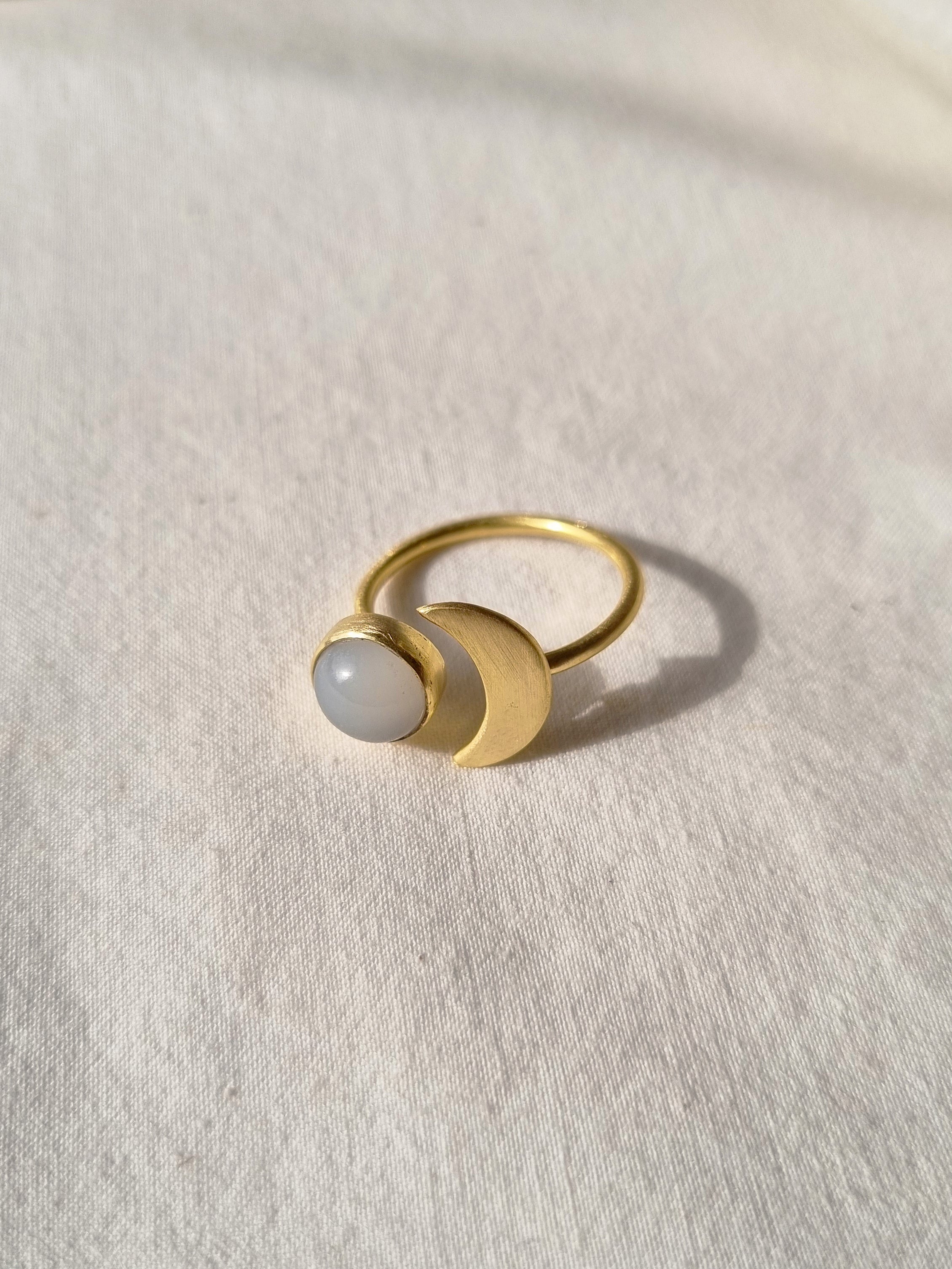 ika - White Moonstone Sun n Moon Ring