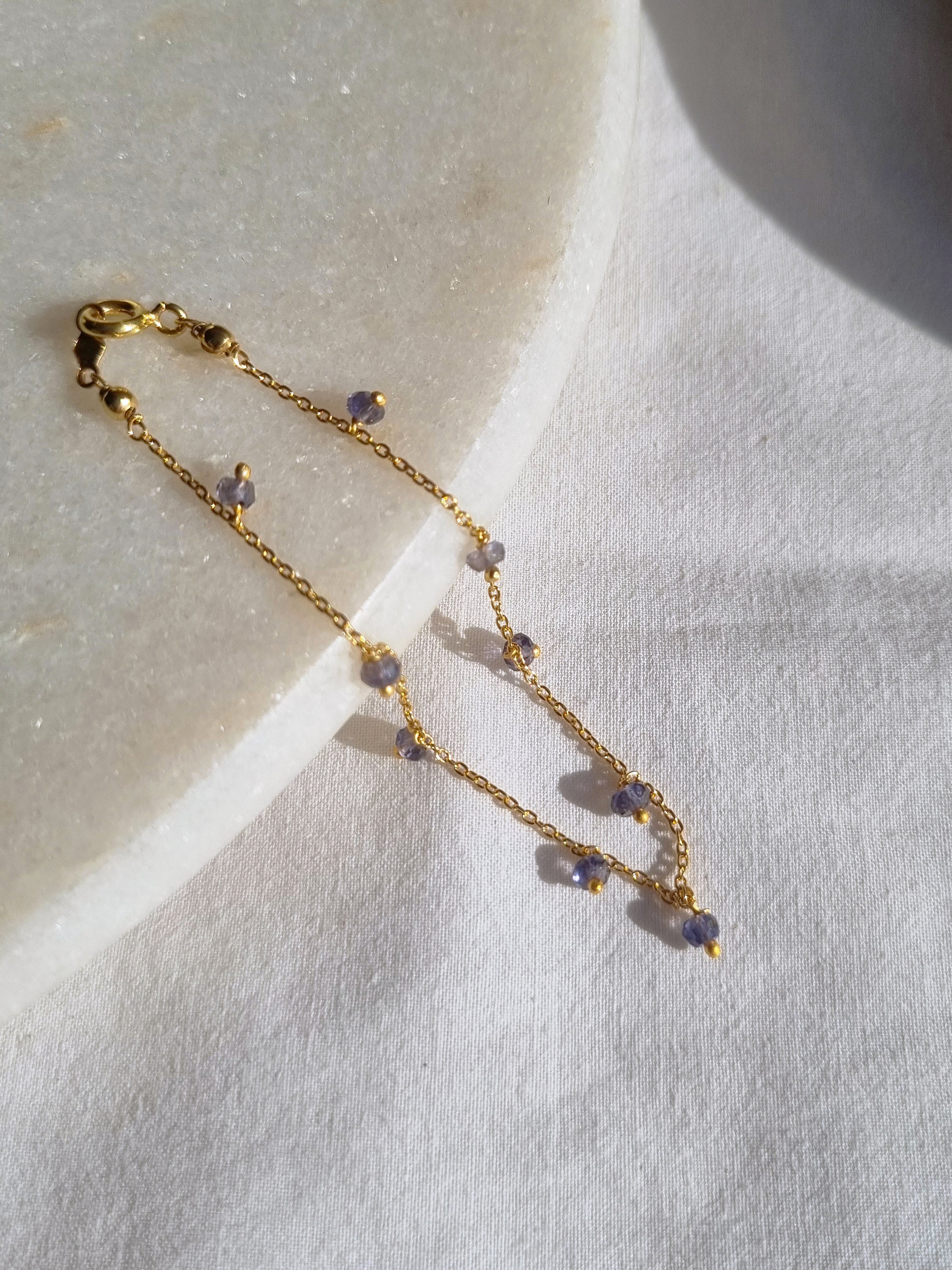 apiti - Iolite Baati Drop Bracelet