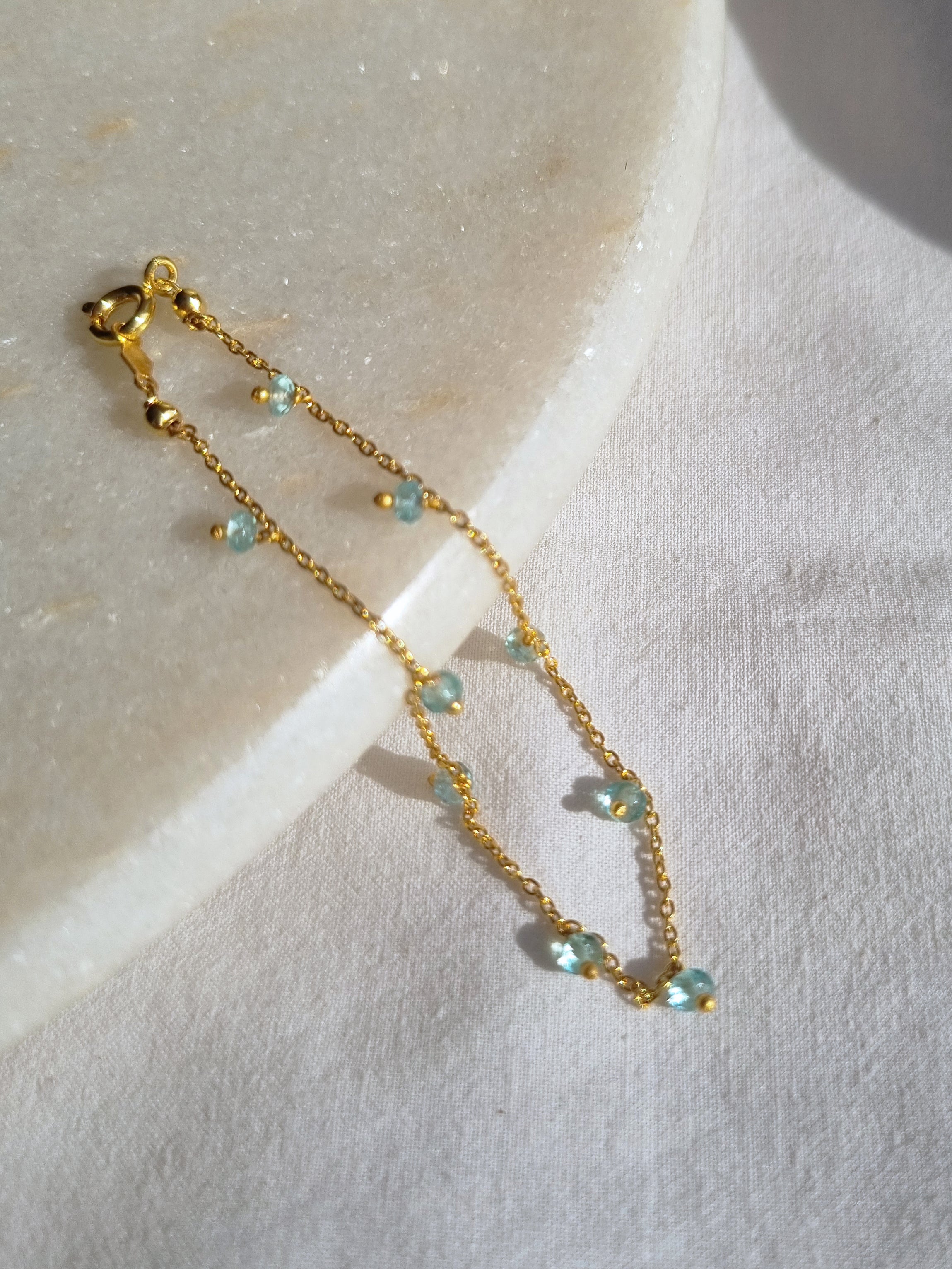 apiti - Apatite Baati Drop Bracelet