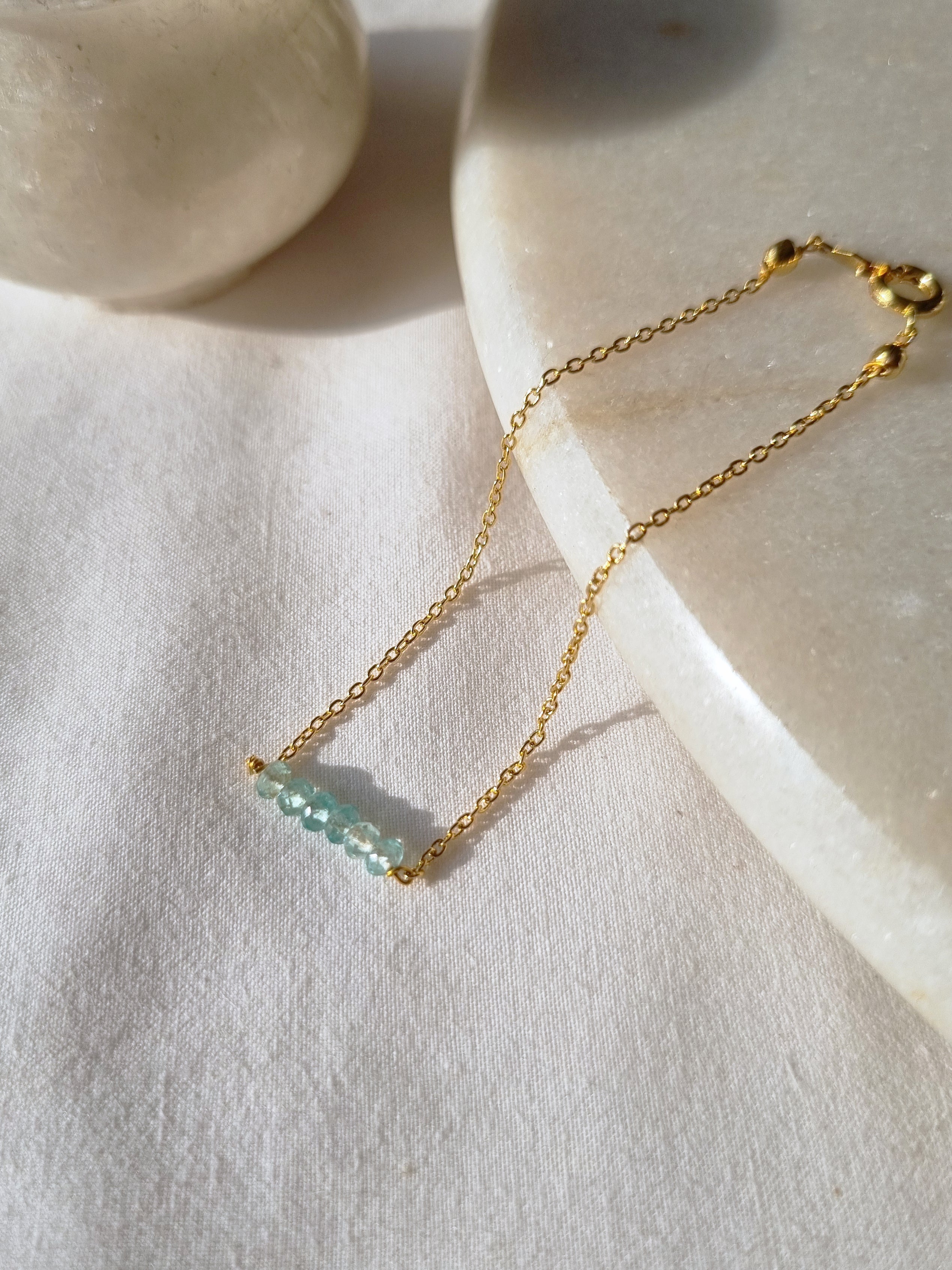 entilae - Apatite Baati Bar Bracelet