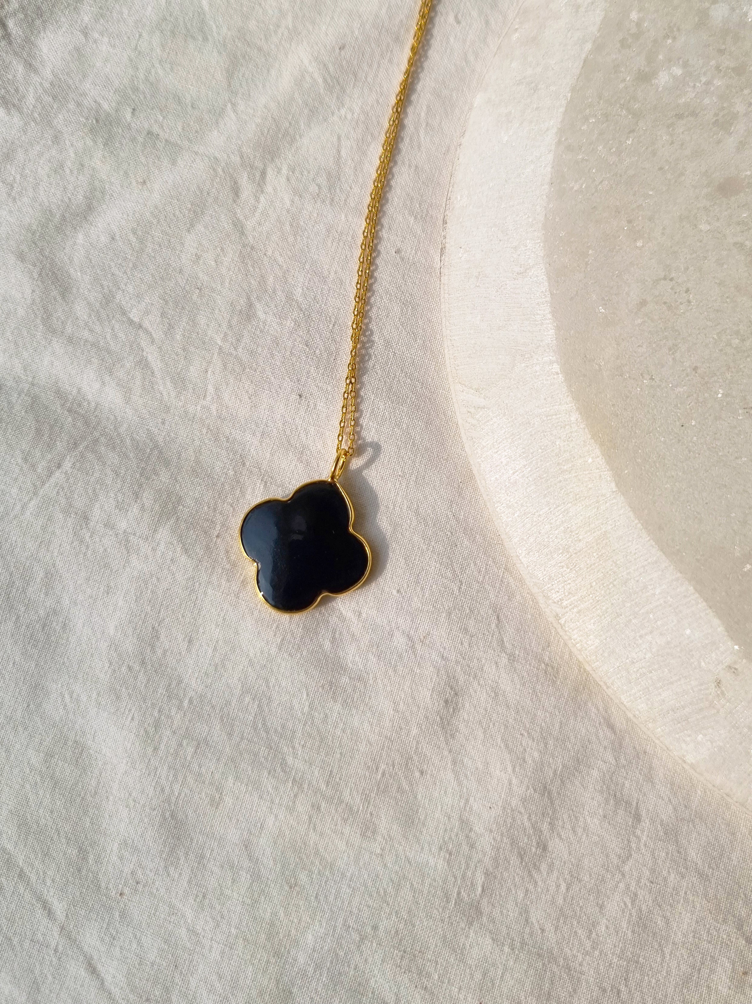 kasa - Black Onyx Clover Pendant