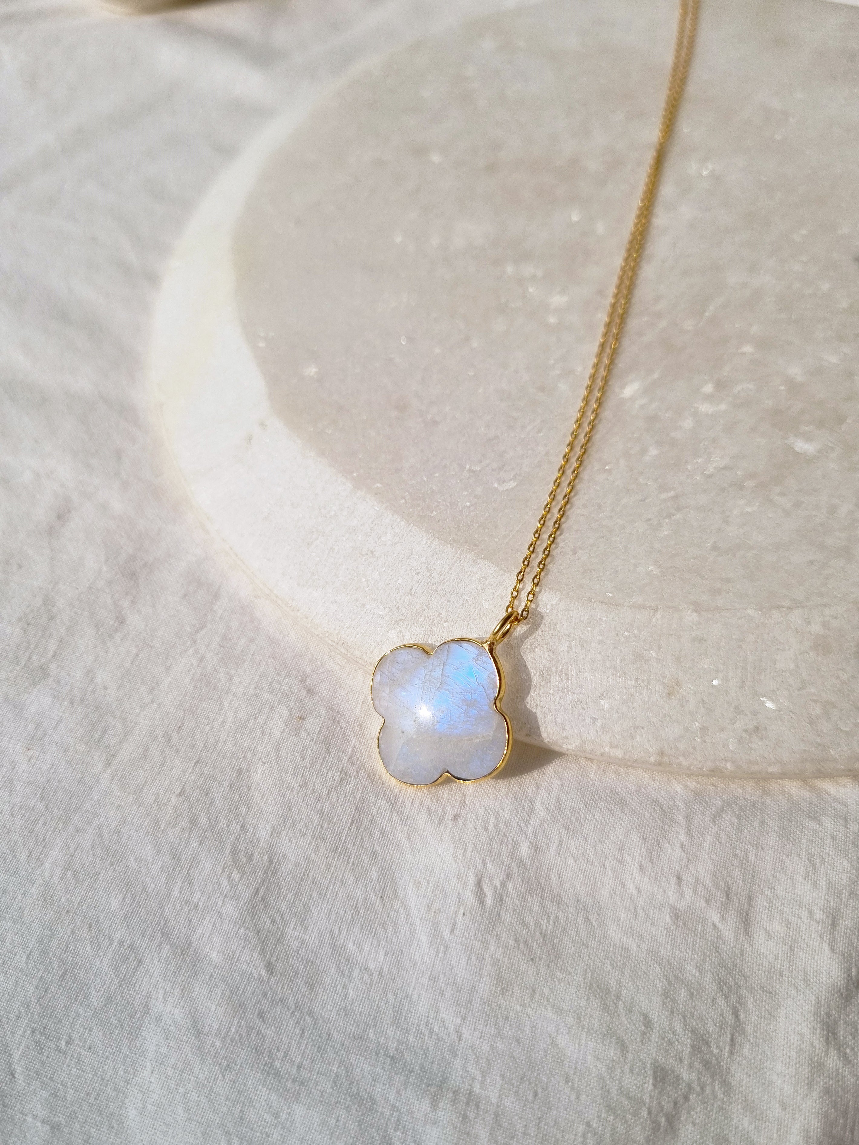 kasa - Rainbow Moonstone Clover Pendant