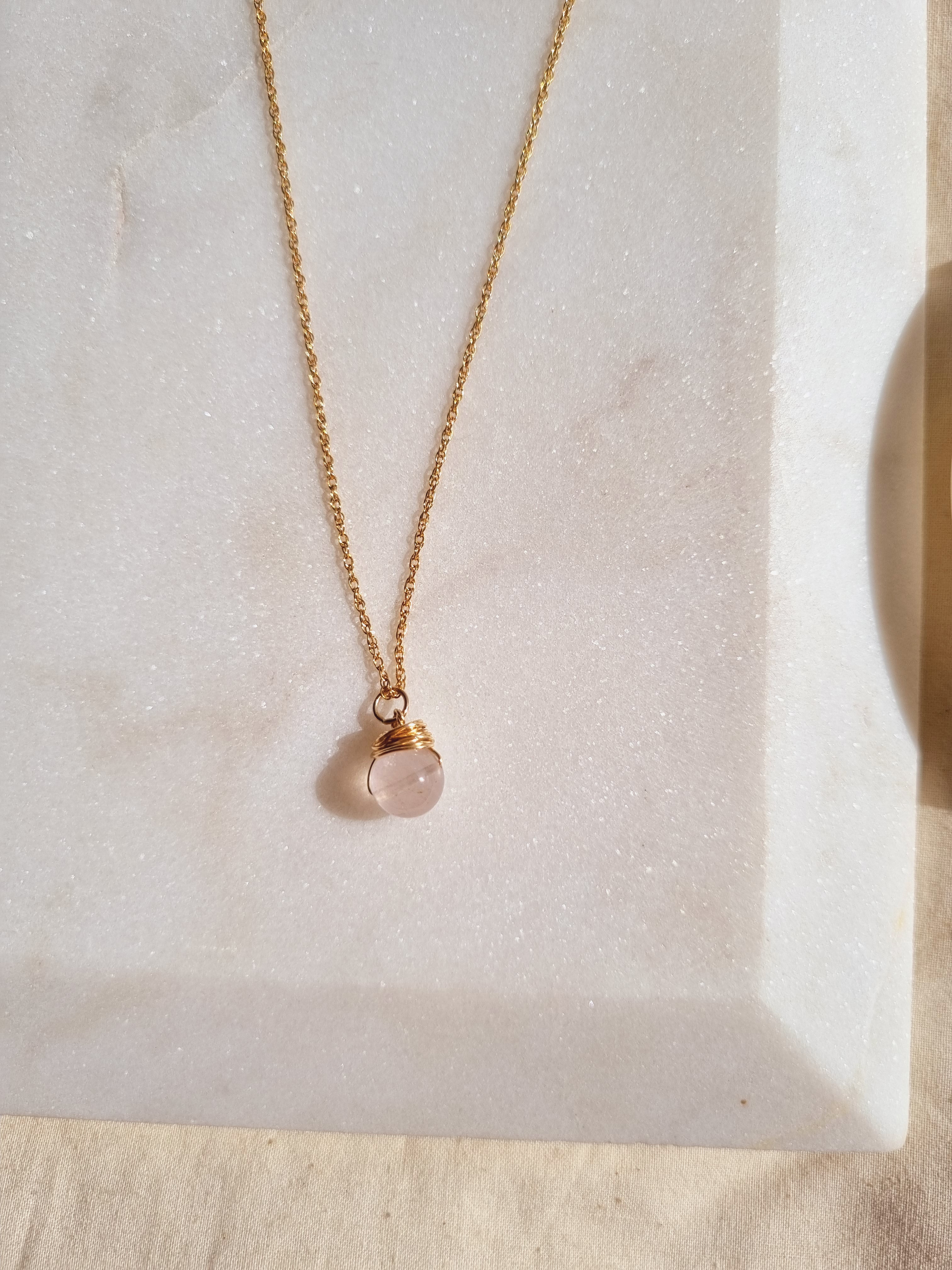 bija - Rose Quartz Round Pendant