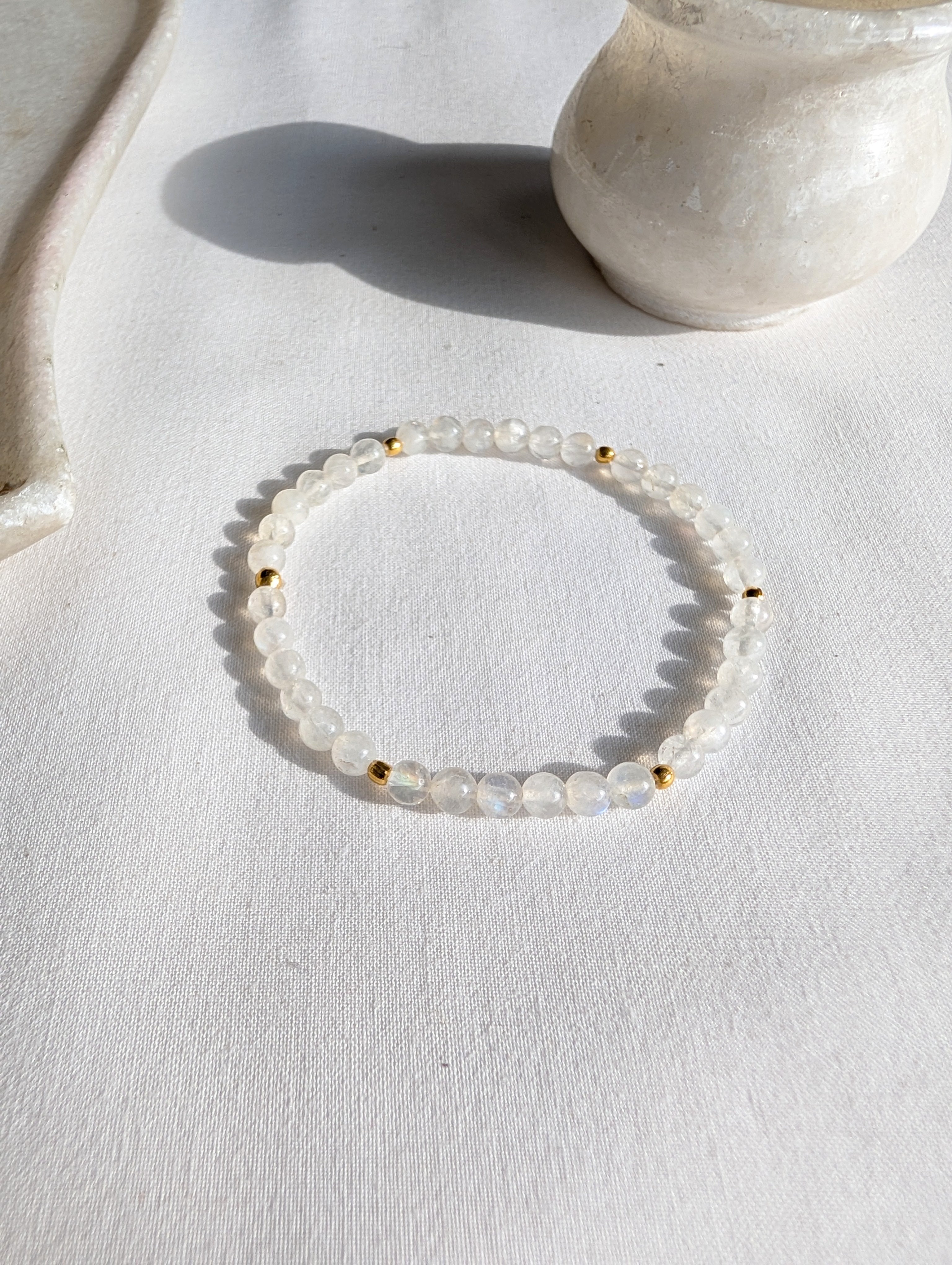 urja - Rainbow Moonstone Round Stretch Bracelet