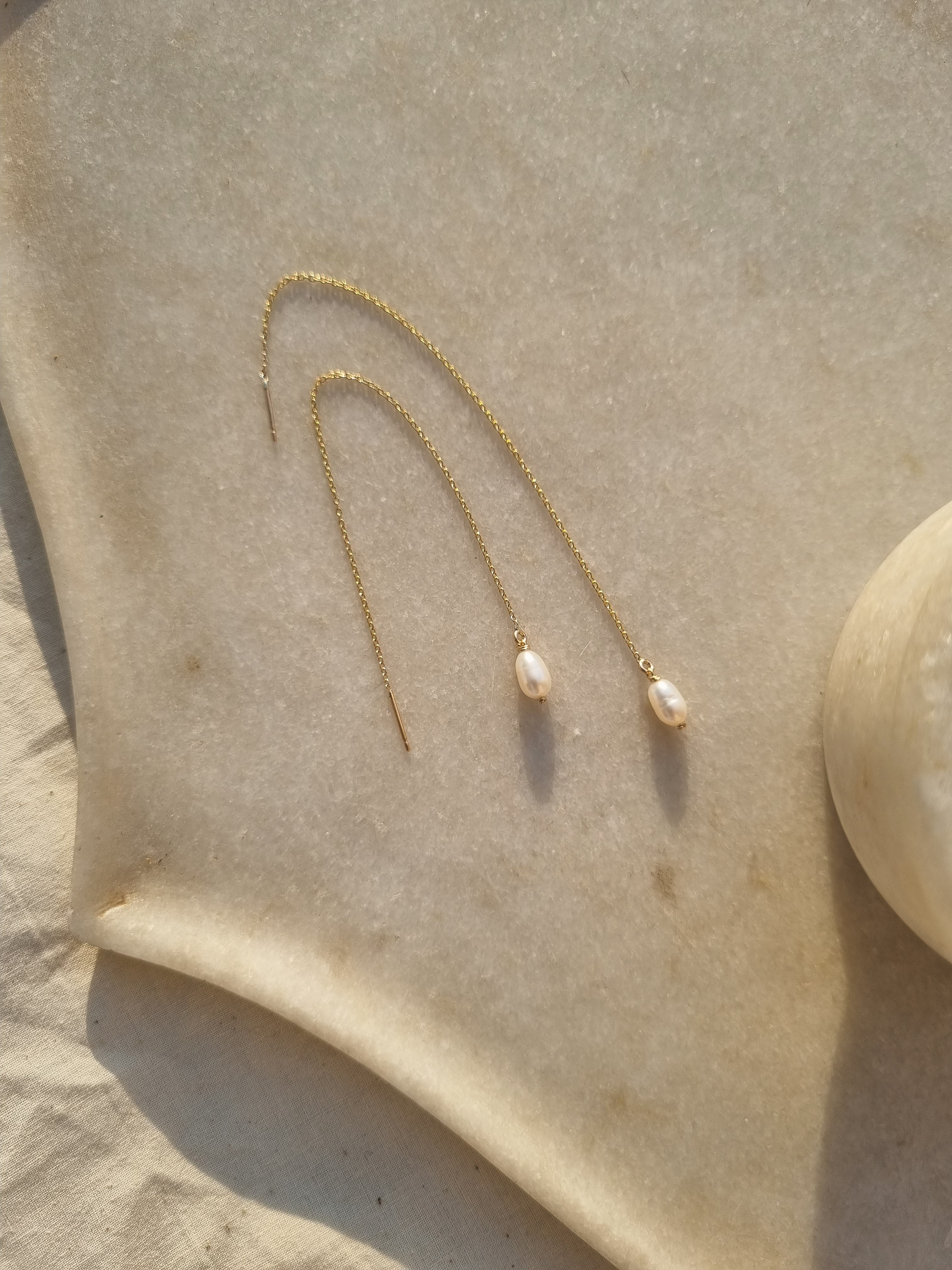 thiva - Pearl Threader Earrings