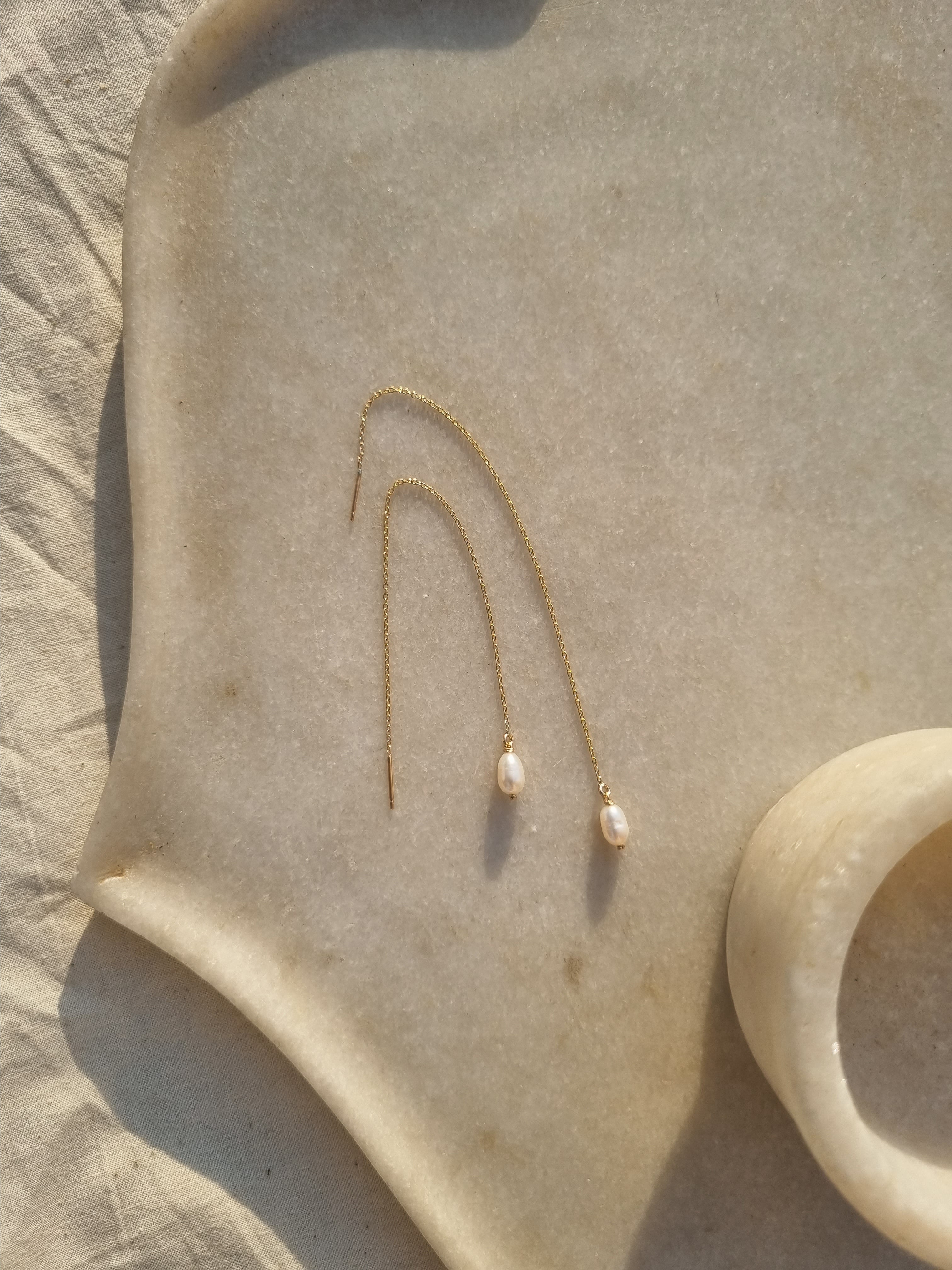 thiva - Pearl Threader Earrings